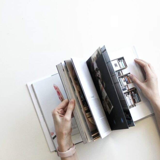 Ce que les étudiants peuvent apprendre des magazines d’actualité pour mieux rédiger